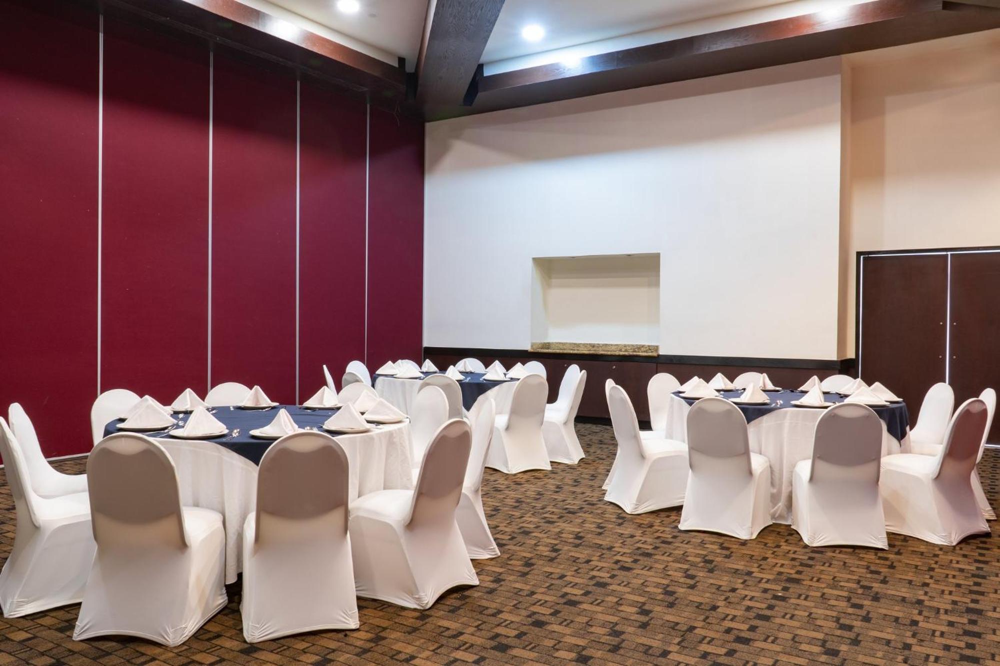 Fiesta Inn Tepic Extérieur photo